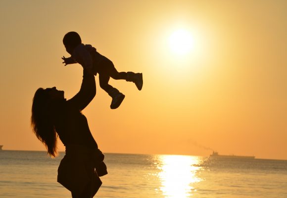 “Jment Lim’s Letter to Unexpected Pregnant Moms: Every Child Deserves to Be Pampered”